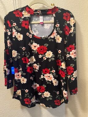 No Boundaries Black Long-Sleeve Floral Scoop Neck Top